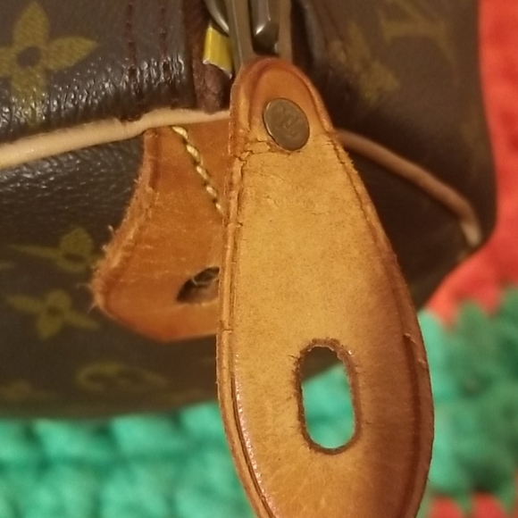 Authentic Louis Vuitton Speedy 35 - Picture 6 of 16
